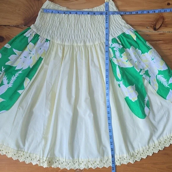 Cute Vintage Smocked Shirred Full Petal Skirt Set with Tube Top Eyelet Trim - Picture 7 of 11